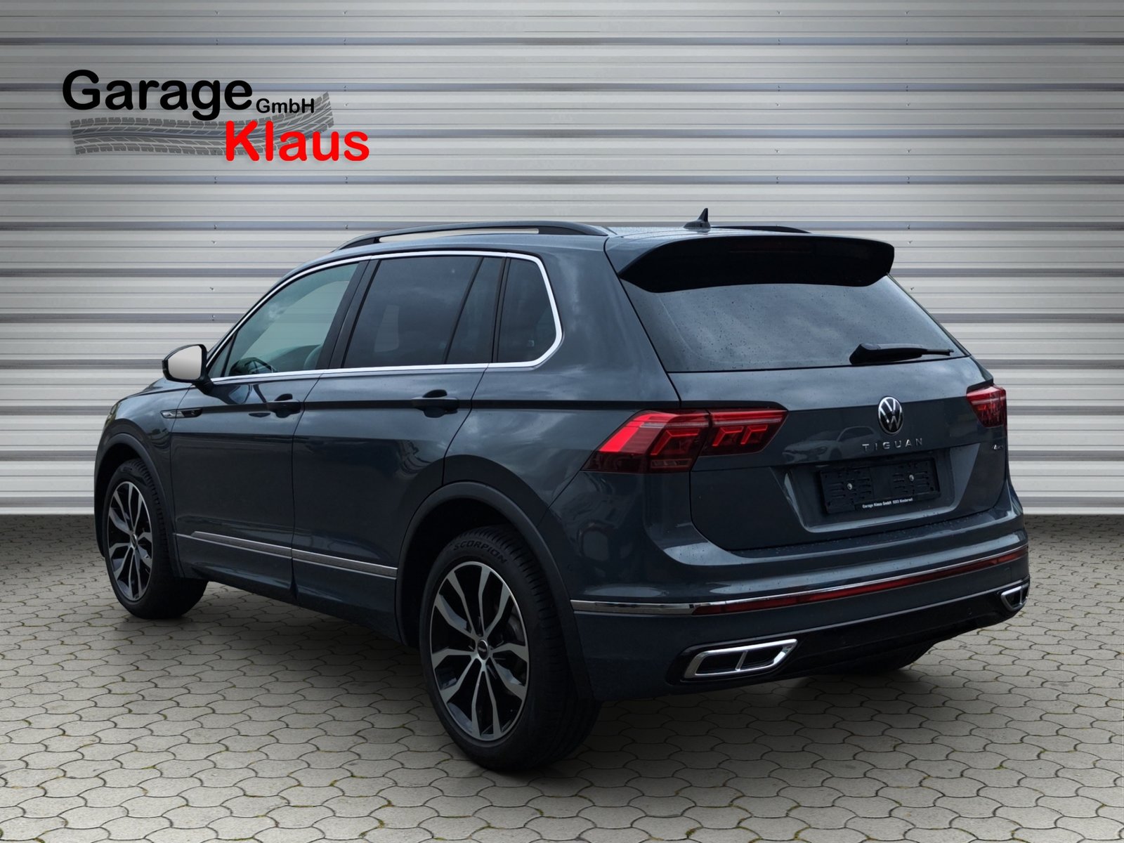 VW Tiguan 2.0TSI R-Line 4Motion DSG, Petrol, Second hand / Used, Automatic - 4