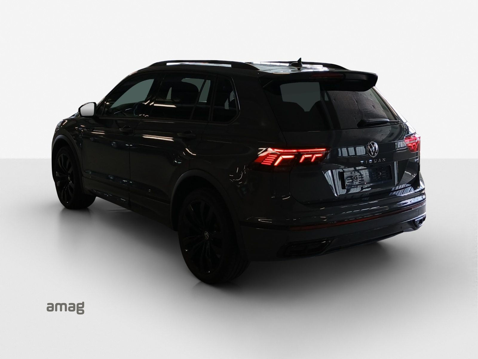 VW Tiguan R-Line SELECTION, Diesel, Second hand / Used, Automatic - 3