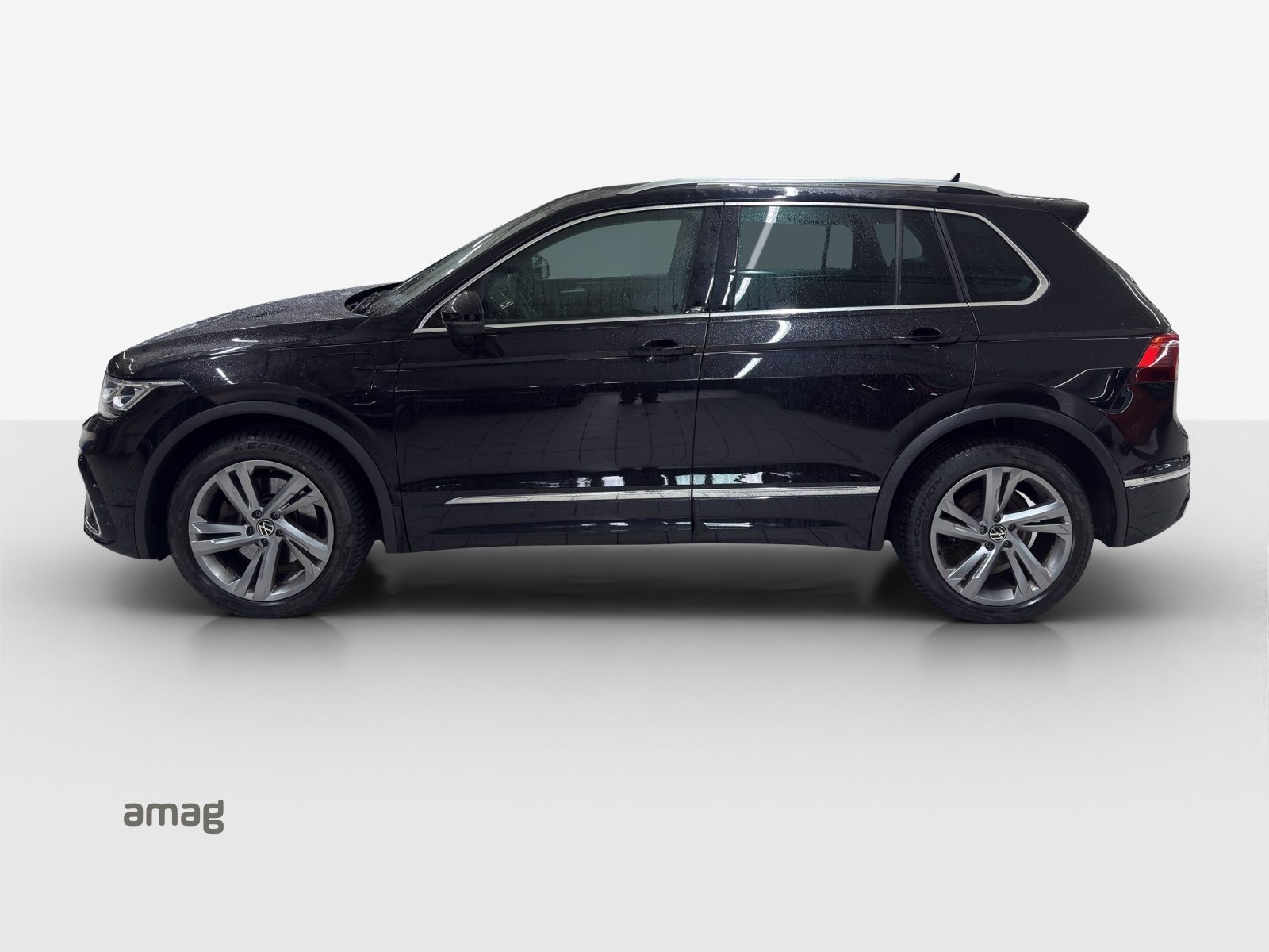 VW Tiguan R-Line, Full-Hybrid Petrol/Electric, Second hand / Used, Automatic - 2