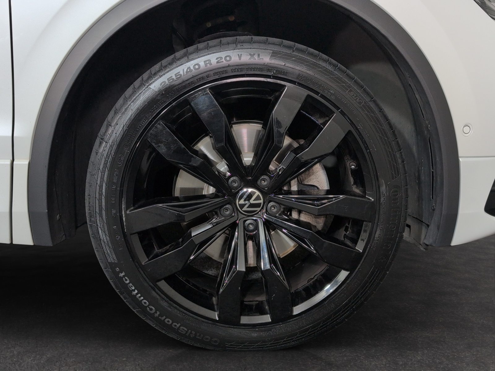 VW Tiguan R-Line, Benzina, Occasioni / Usate, Automatico - 5