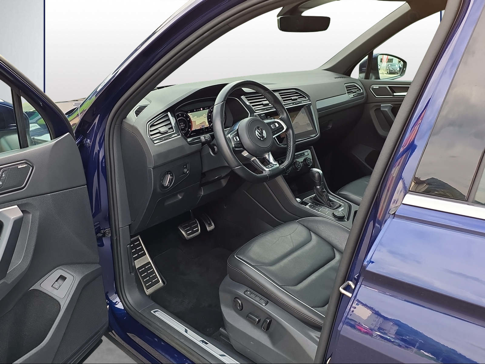 VW Tiguan Highline, Essence, Occasion / Utilisé, Automatique - 6