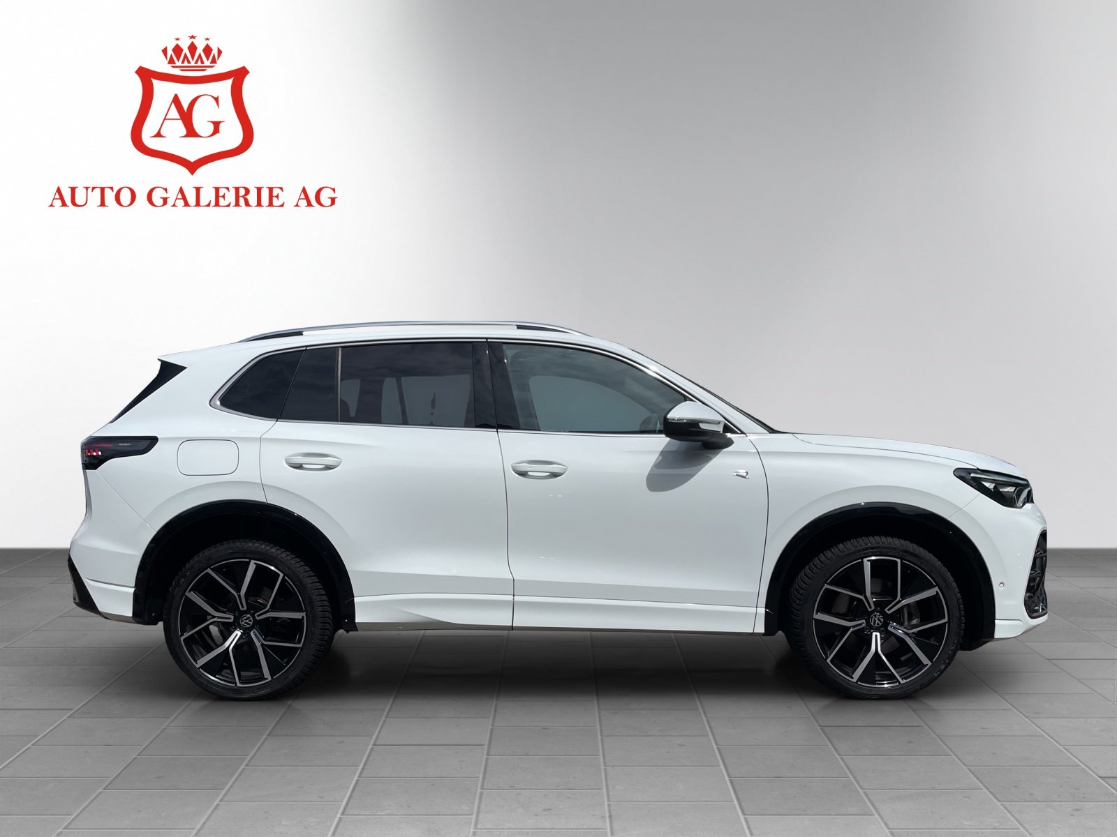 VW Tiguan 2.0 TDI SCR R-Line 4Motion DSG, Diesel, Second hand / Used, Automatic - 4