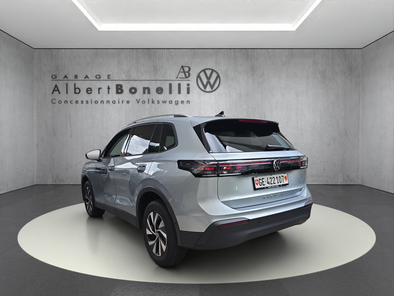 VW Tiguan 2.0 TSI DSG United 4Motion, Petrol, Second hand / Used, Automatic - 2