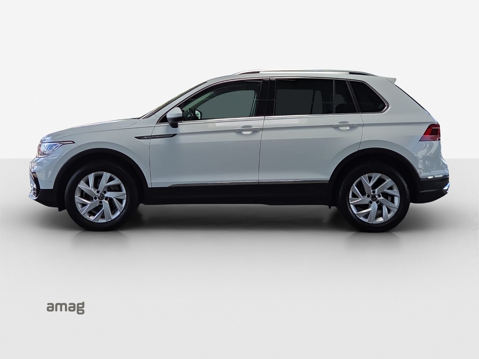 VW Tiguan Elegance, Diesel, Second hand / Used, Automatic - 2