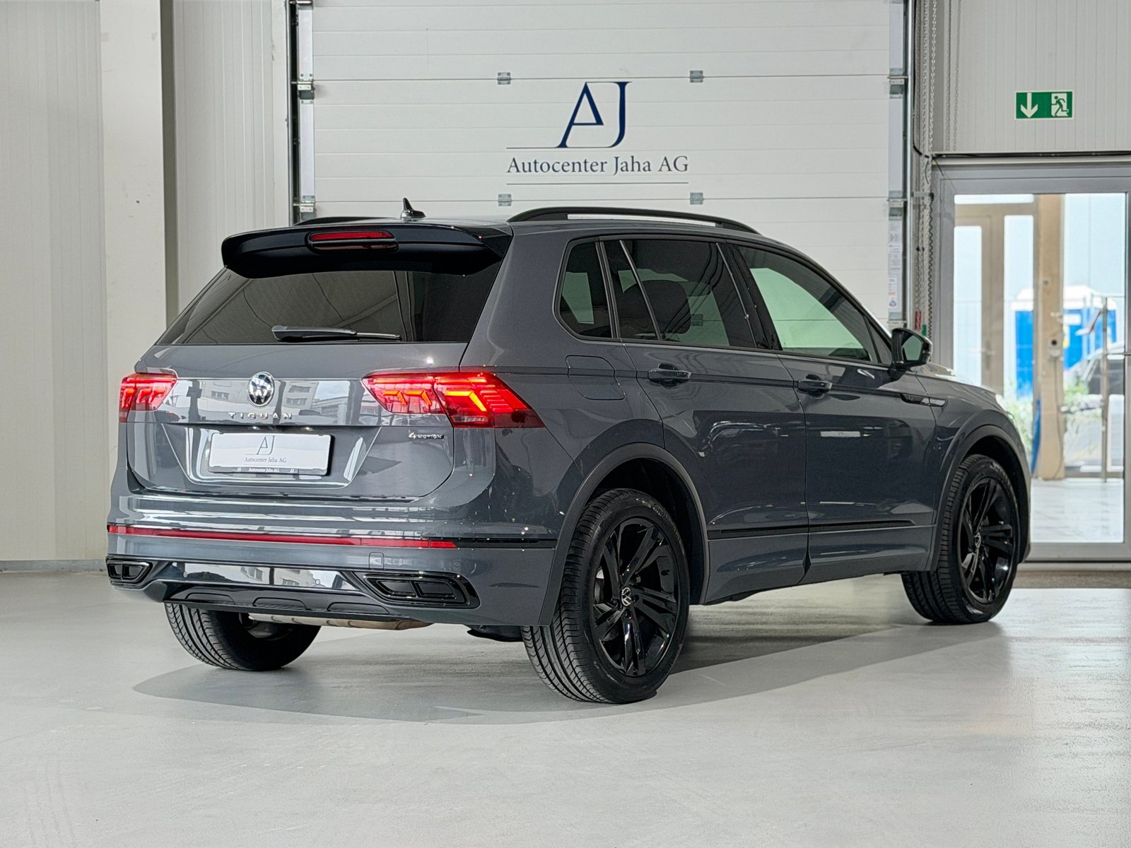 VW Tiguan 2.0TSI R-Line 4Motion DSG (CH) Black Style, Benzina, Occasioni / Usate, Automatico - 7