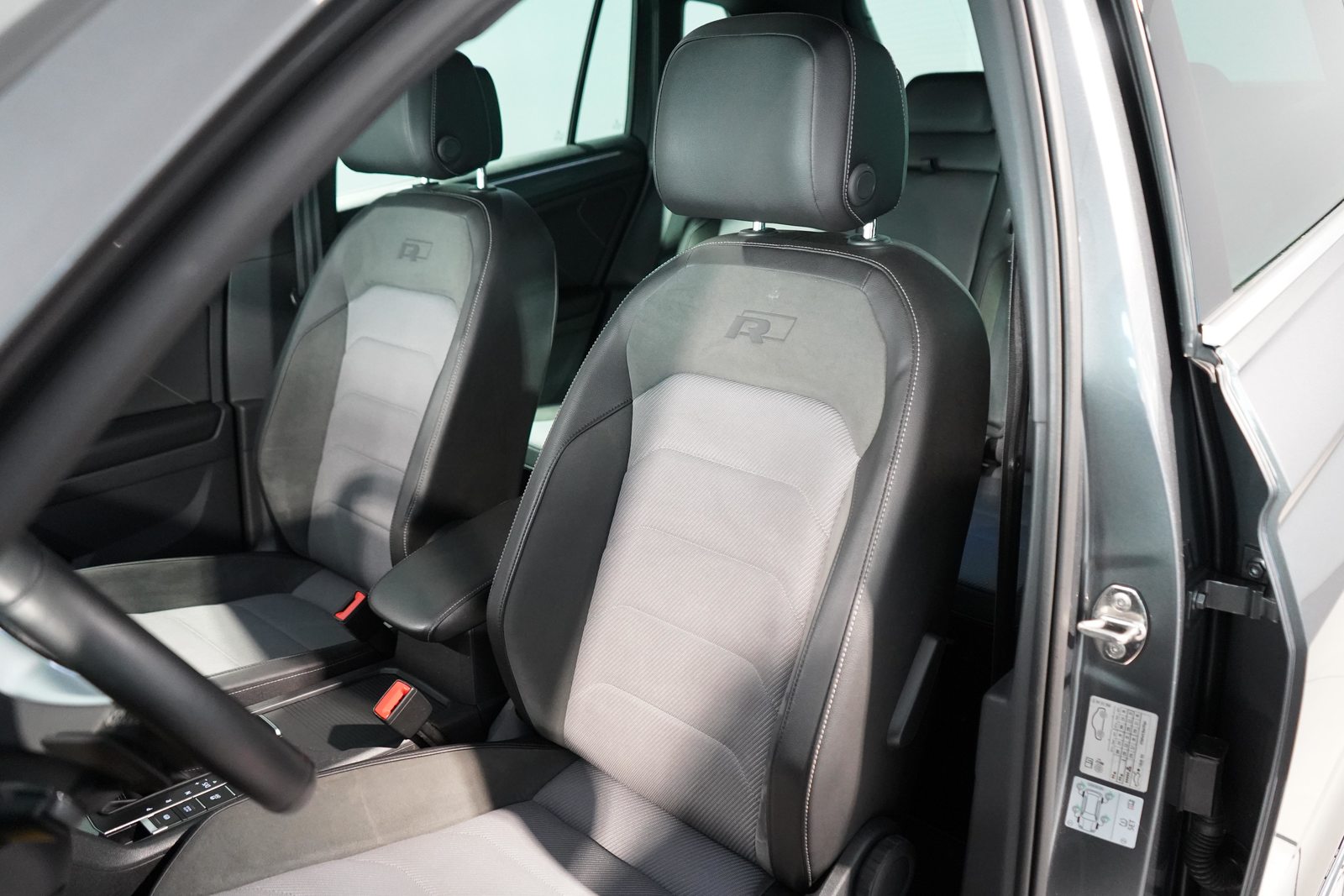 VW Tiguan 2.0 TSI Highline DSG, Benzin, Occasion / Gebraucht, Automatik - 6
