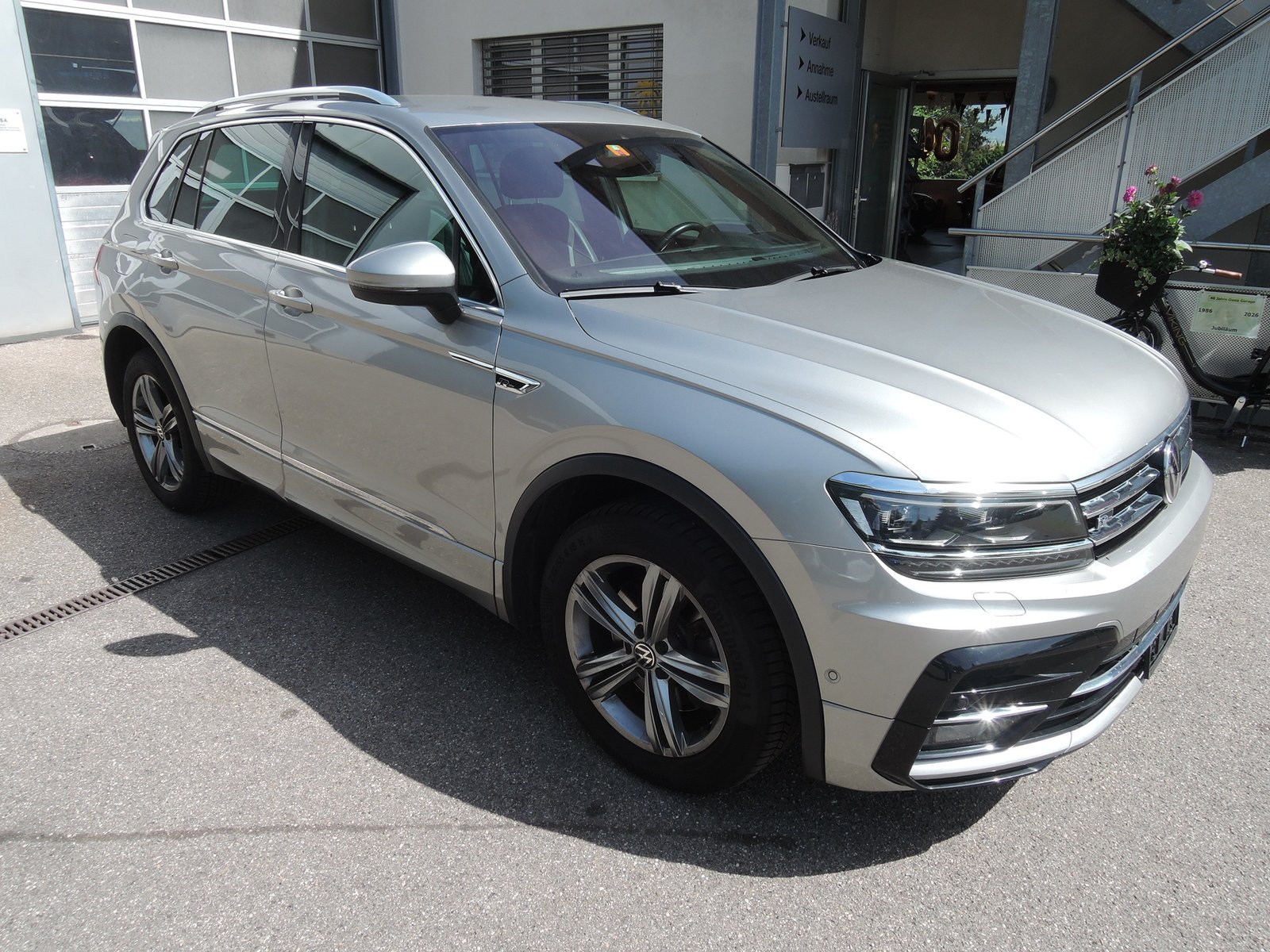 VW Tiguan 2.0TSI Offroad 4M 4Motion DSG, Petrol, Second hand / Used, Automatic - 2