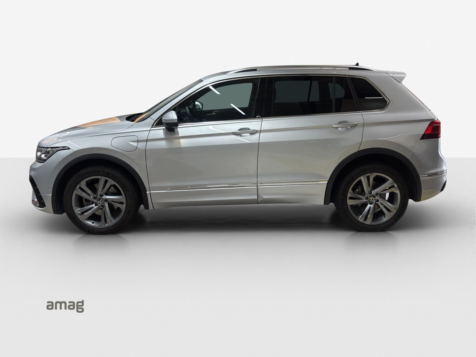 VW Tiguan R-Line SELECTION PHEV, Hybride Intégral Essence/Électricité, Occasion / Utilisé, Automatique - 2
