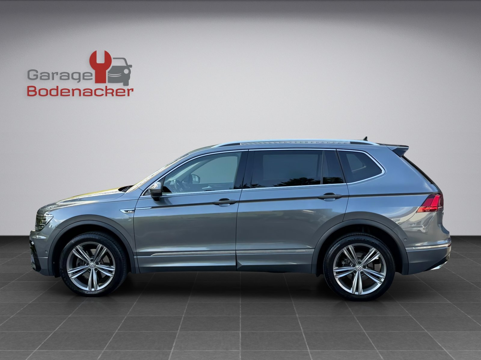 VW Tiguan Allspace 2.0 TDI SCR Highline 4MotionDSG * R Line, Diesel, Second hand / Used, Automatic - 3