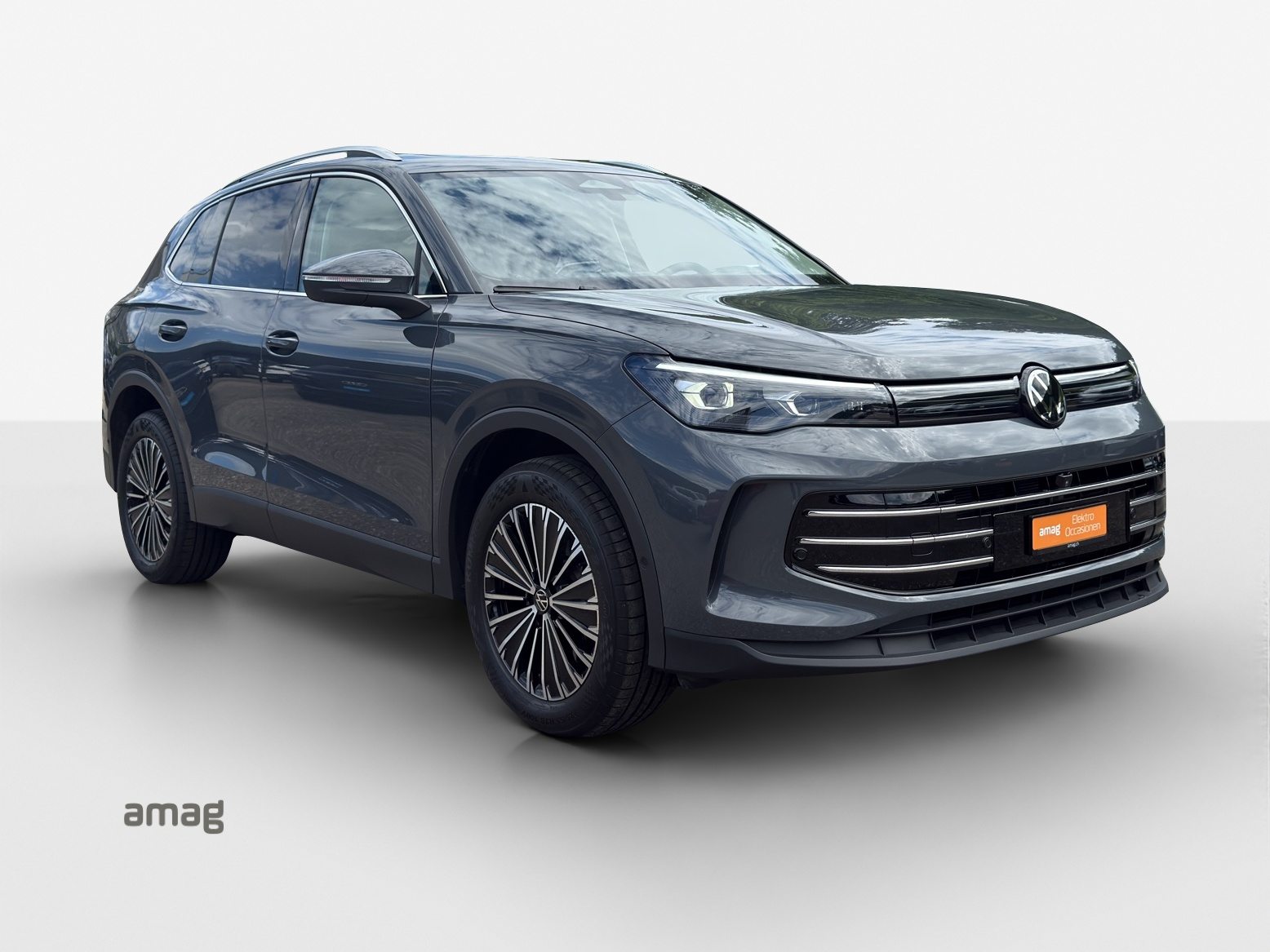 VW Tiguan Elegance, Petrol, Second hand / Used, Automatic - 6