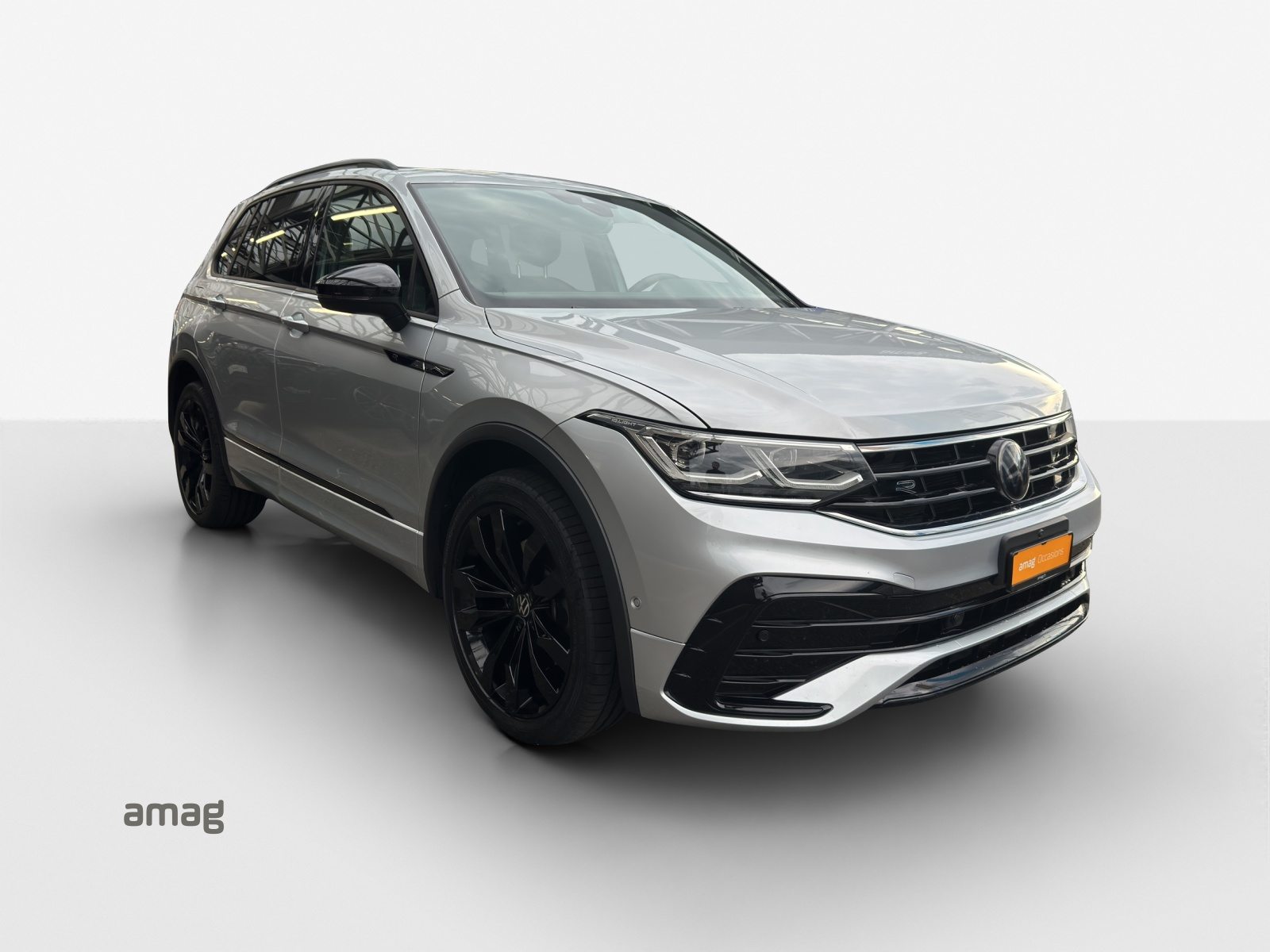 VW Tiguan R-Line, Petrol, Second hand / Used, Automatic - 6