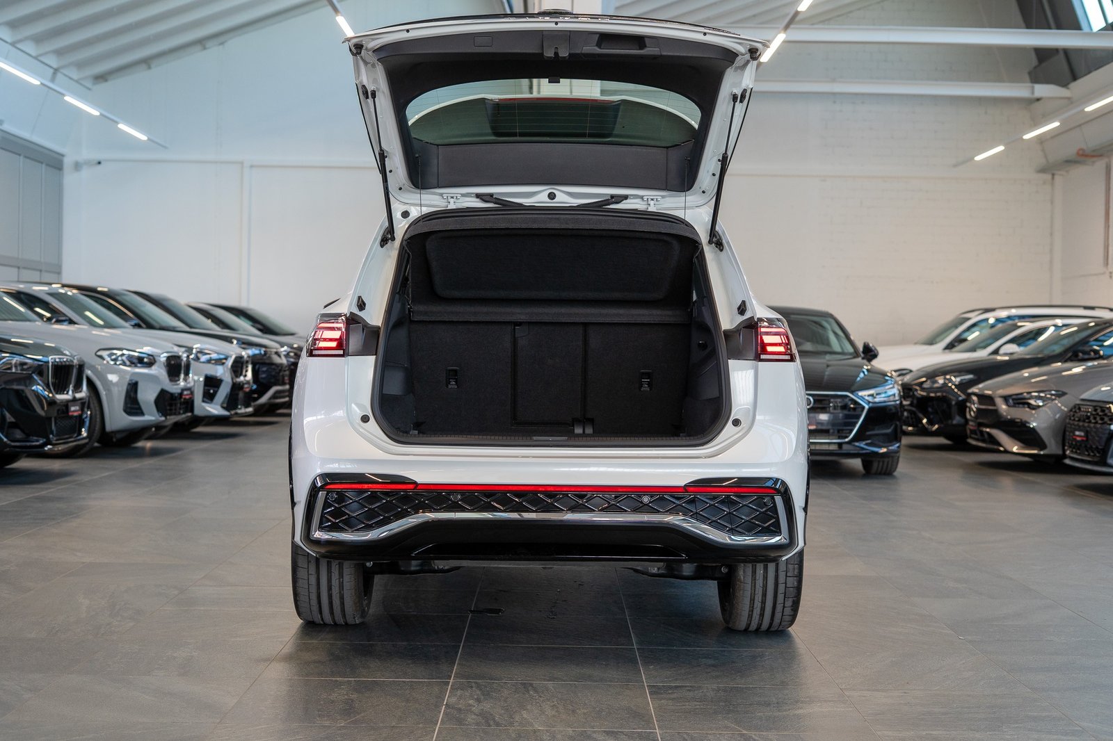 VW Tiguan 2.0 TSI R-Line DSG 4motion / Rückfahrkamera / Mas, Essence, Occasion / Utilisé, Automatique - 7