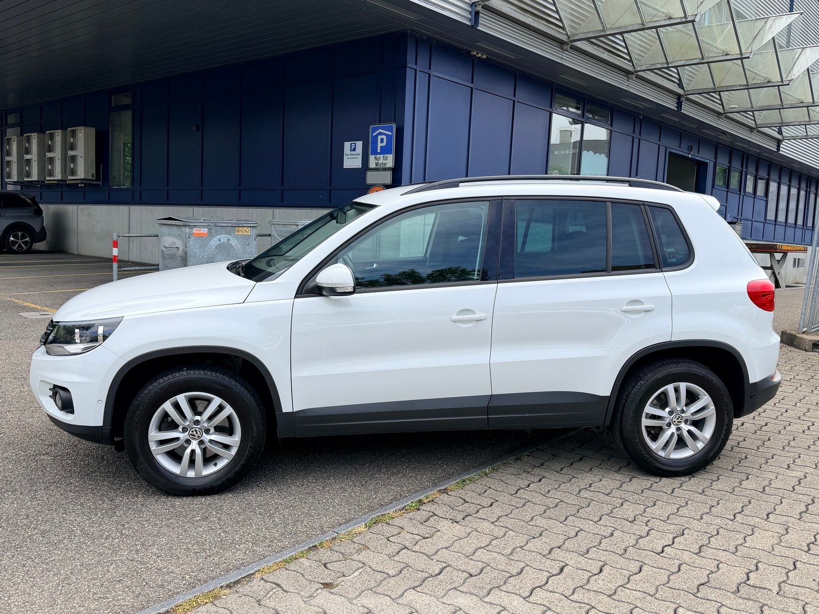 VW Tiguan 2.0 TDI BlueMotion TrackField 4Motion DSG, Diesel, Second hand / Used, Automatic - 6