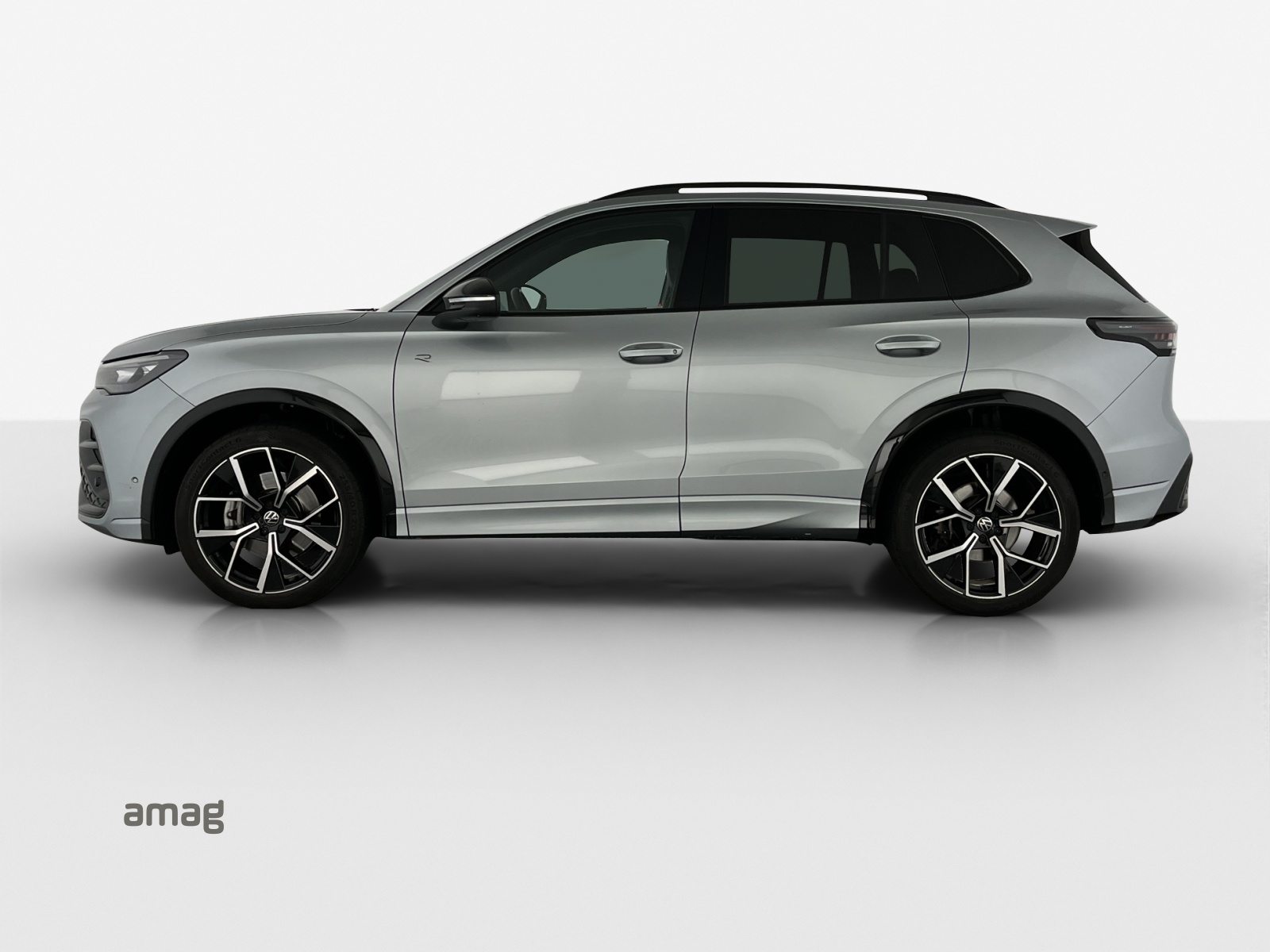 VW Tiguan R-Line, Benzina, Occasioni / Usate, Automatico - 2