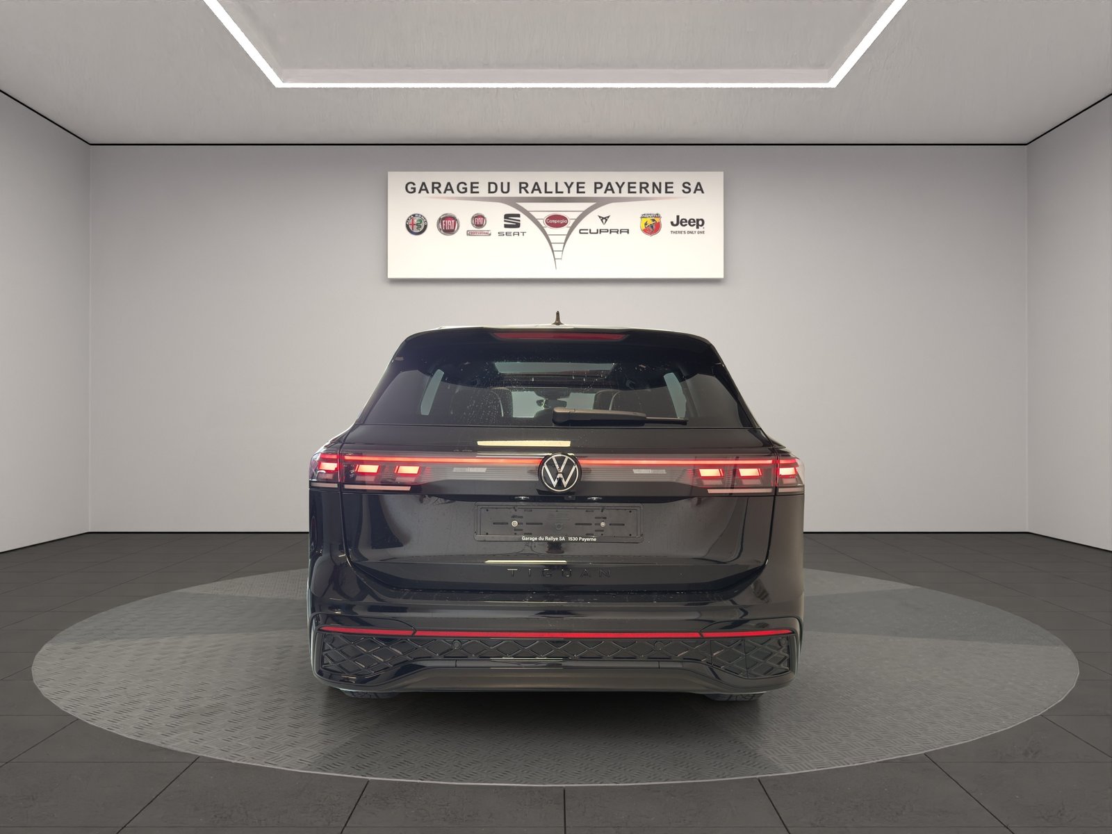VW Tiguan 1.5 TSI evo2 mHEV R-Line DSG, Mild-Hybrid Benzin/Elektro, Occasion / Gebraucht, Automatik - 4