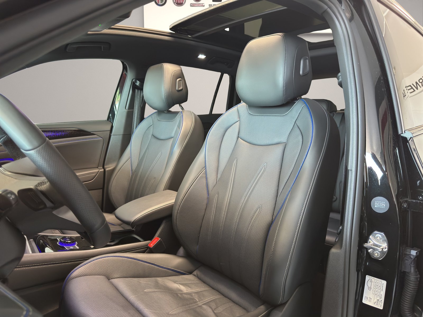 VW Tiguan 1.5 TSI evo2 mHEV R-Line DSG, Mild-Hybrid Benzin/Elektro, Occasion / Gebraucht, Automatik - 6