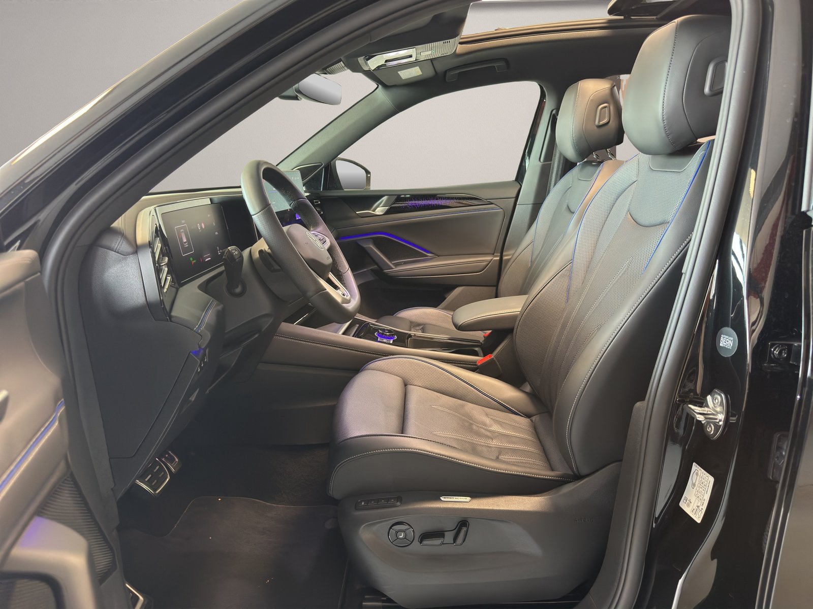 VW Tiguan 1.5 TSI evo2 mHEV R-Line DSG, Mild-Hybrid Benzin/Elektro, Occasion / Gebraucht, Automatik - 7