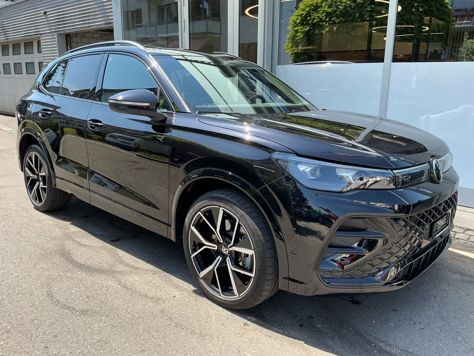 VW Tiguan 2.0 TSI 265 PS 4Motion R-Line *** PANORAMADACH KL, Petrol, Second hand / Used, Automatic - 3