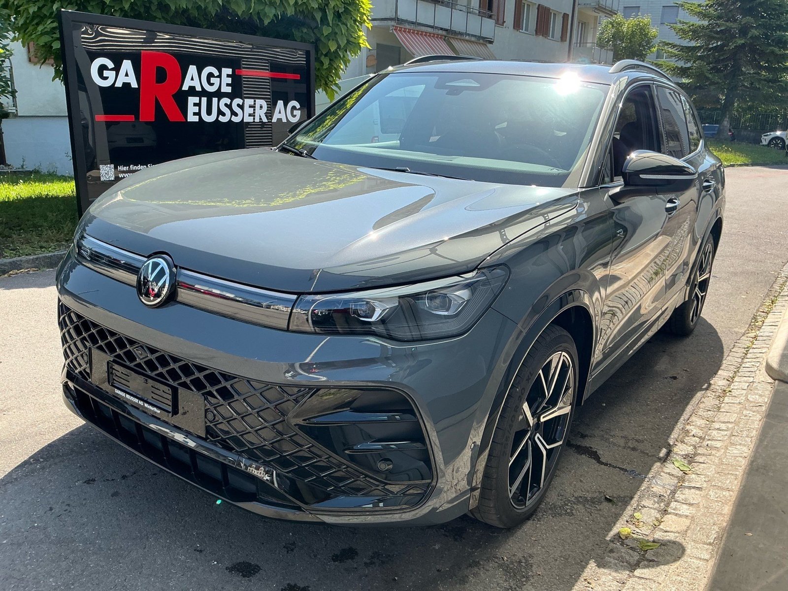 VW Tiguan 2.0 TSI 265 PS 4Motion R-Line *** PANORAMADACH AN