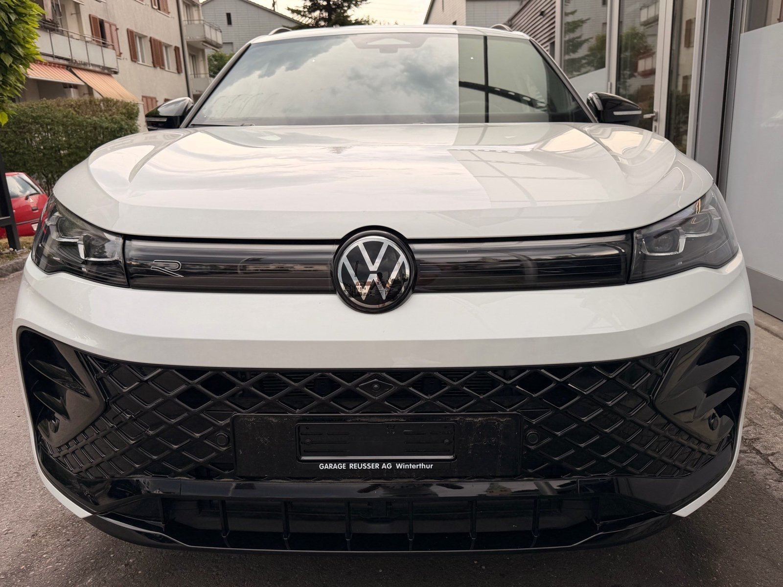 VW Tiguan 2.0 TSI 4MOTION R-LINE *** PANORADACH ANHÄNGERKU, Petrol, Second hand / Used, Automatic - 2