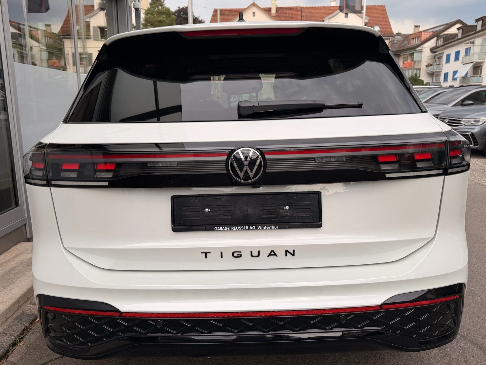 VW Tiguan 2.0 TSI 4MOTION R-LINE *** PANORADACH ANHÄNGERKU, Petrol, Second hand / Used, Automatic - 5
