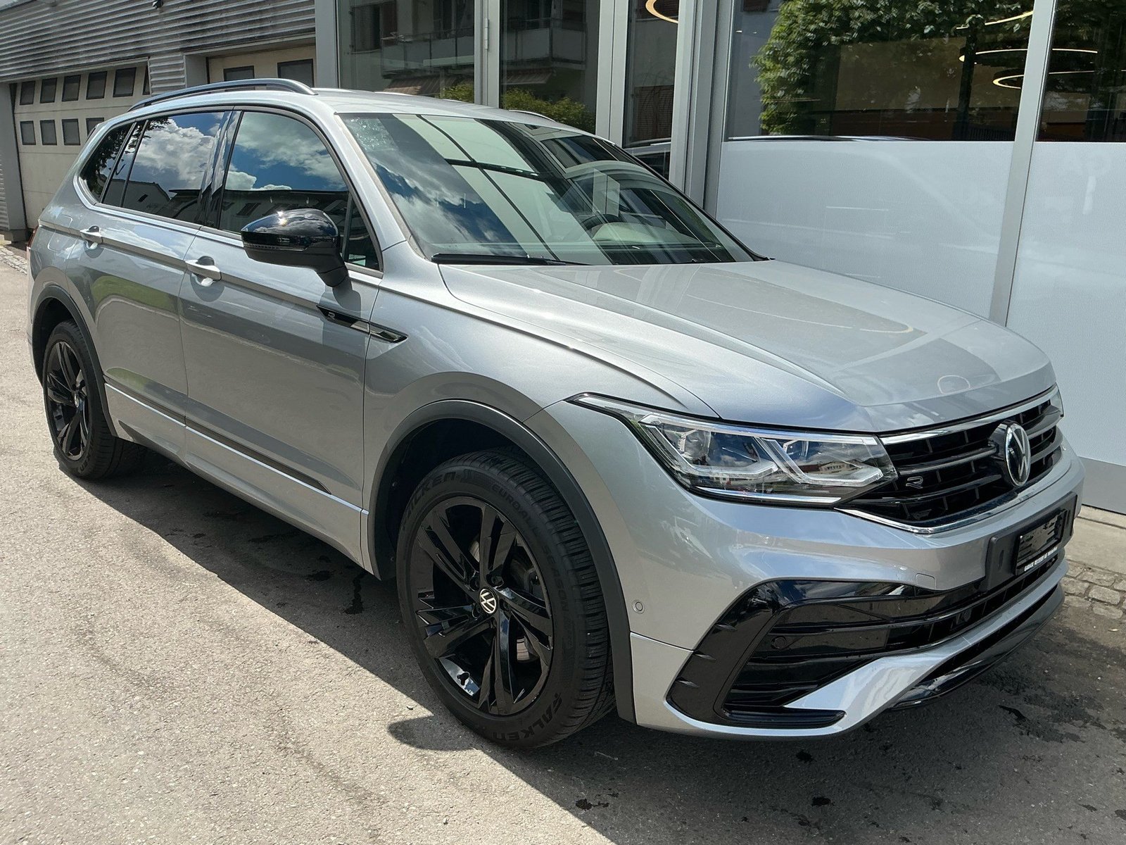 VW Tiguan Allspace R-LINE 4 MOTION *** ANHÄNGEKUPPLUNG 7 S, Petrol, Second hand / Used, Automatic - 3