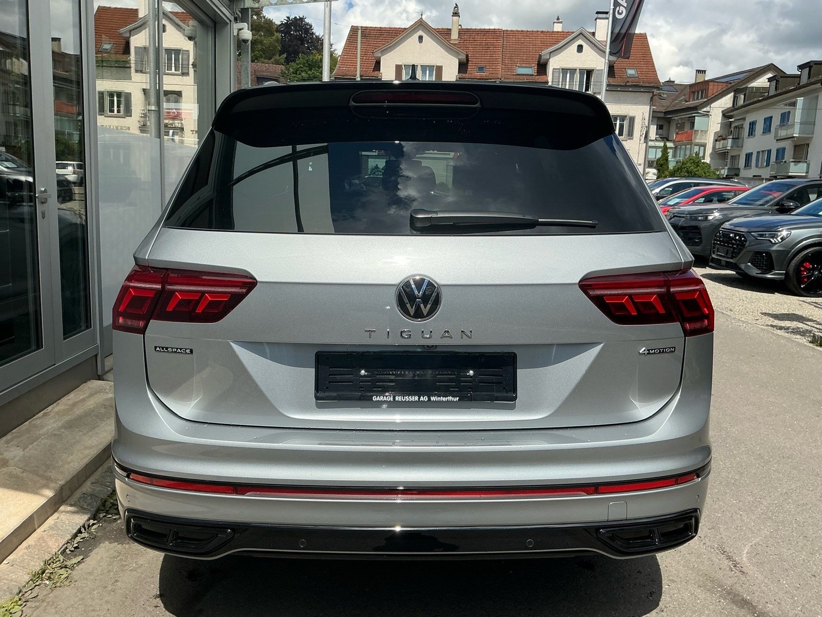 VW Tiguan Allspace R-LINE 4 MOTION *** ANHÄNGEKUPPLUNG 7 S, Petrol, Second hand / Used, Automatic - 5