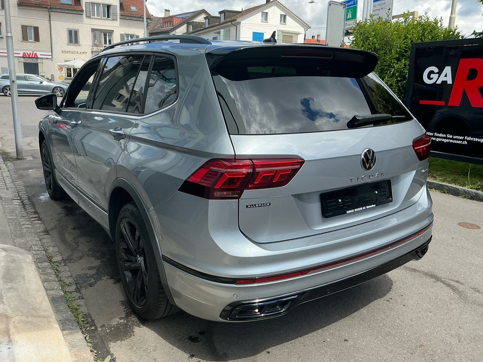 VW Tiguan Allspace R-LINE 4 MOTION *** ANHÄNGEKUPPLUNG 7 S, Petrol, Second hand / Used, Automatic - 6