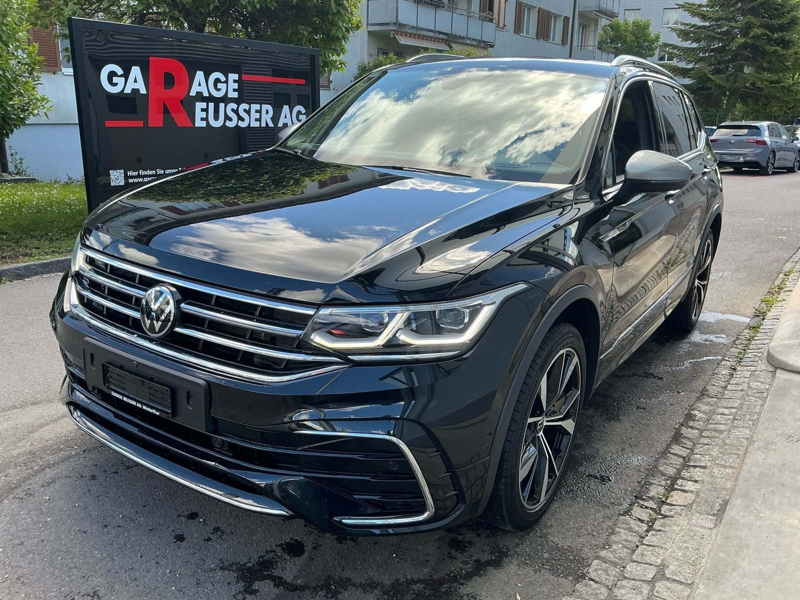 VW Tiguan Allspace R-LINE 4 MOTION *** PANORAMAGLASDACH ANH