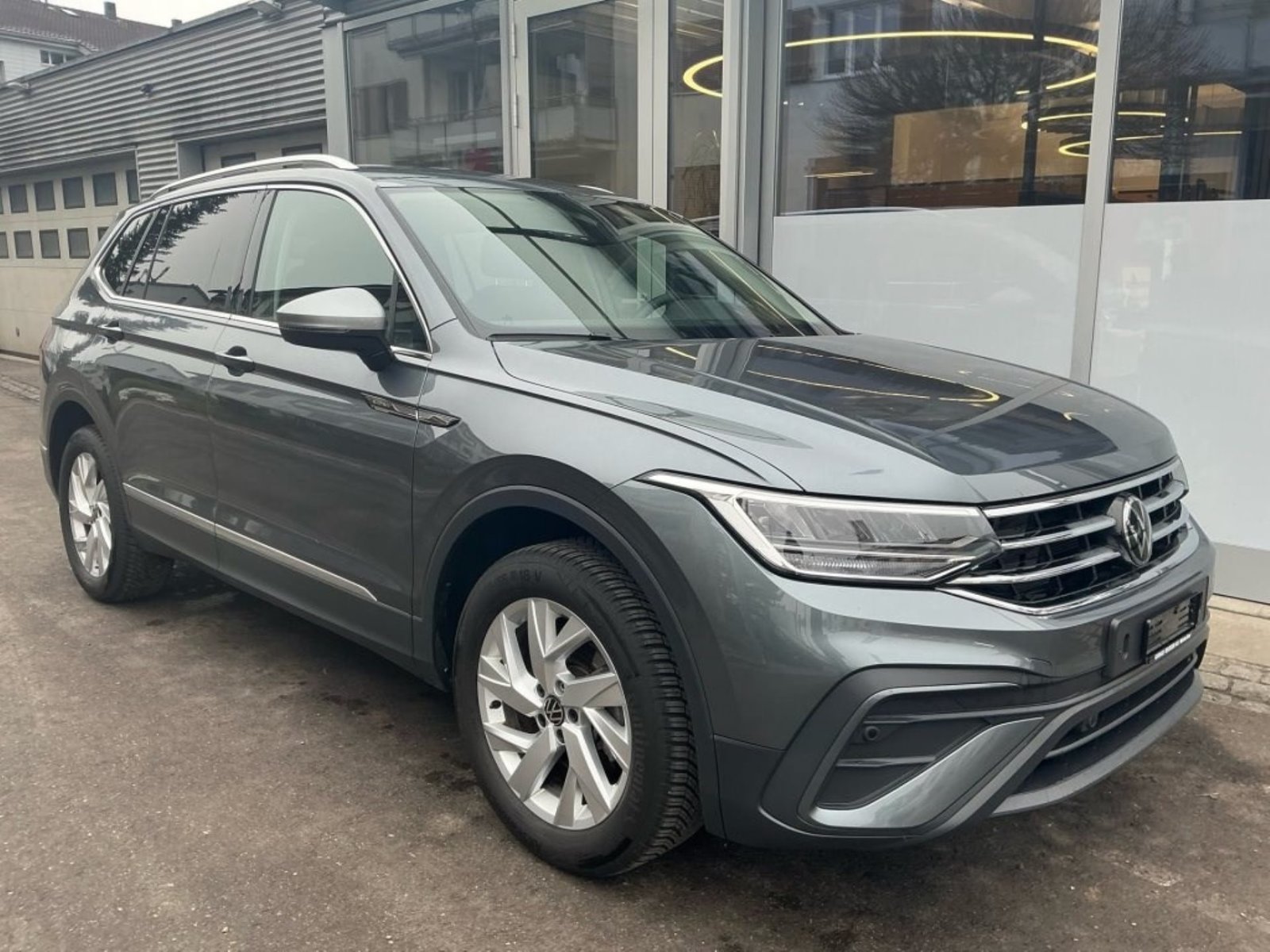 VW Tiguan Allspace 1.5 TSI DSG *** MIT ANHÄNGEKUPPLUNG ***, Petrol, Second hand / Used, Automatic - 3