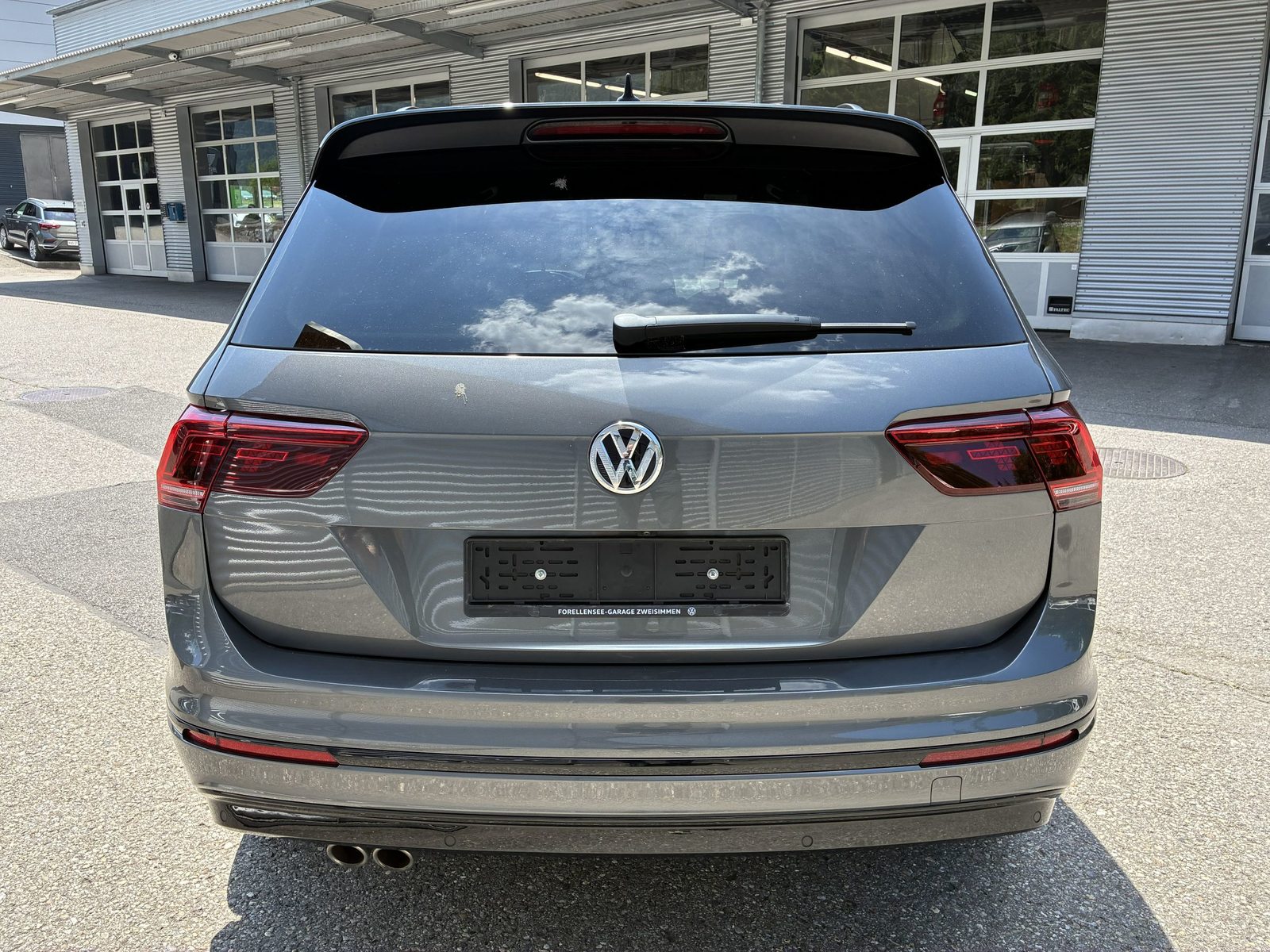 VW Tiguan Highline, Petrol, Second hand / Used, Automatic - 7