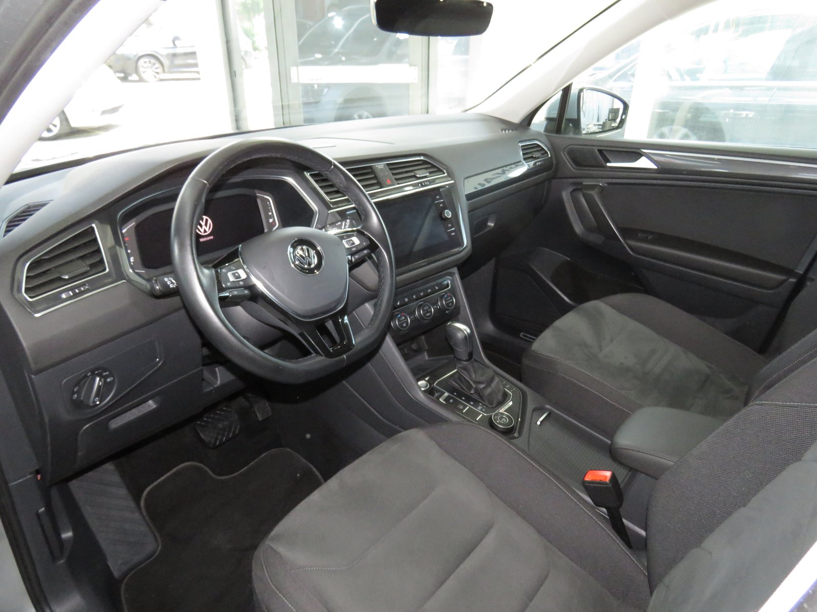 VW Tiguan Allspace 2.0TSI Highline 4Motion DSG, Petrol, Second hand / Used, Automatic - 7