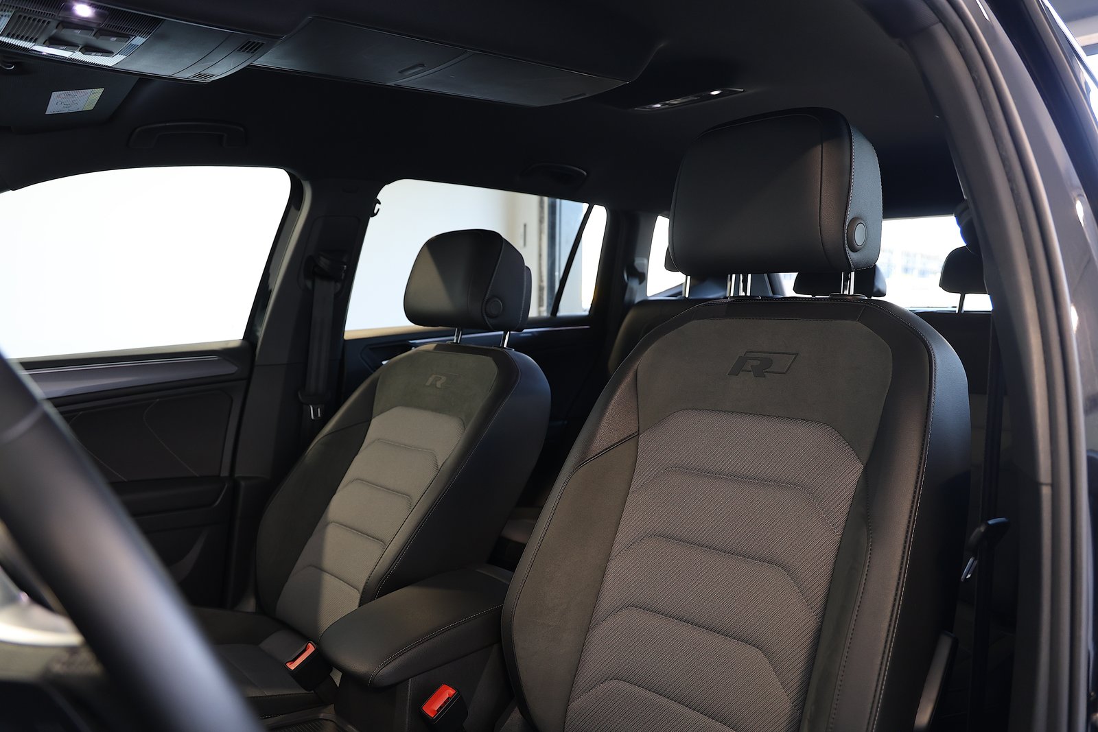 VW Tiguan Allspace 2.0 TDI SCR R-Line 4Motion DSG, Diesel, Occasion / Utilisé, Automatique - 7