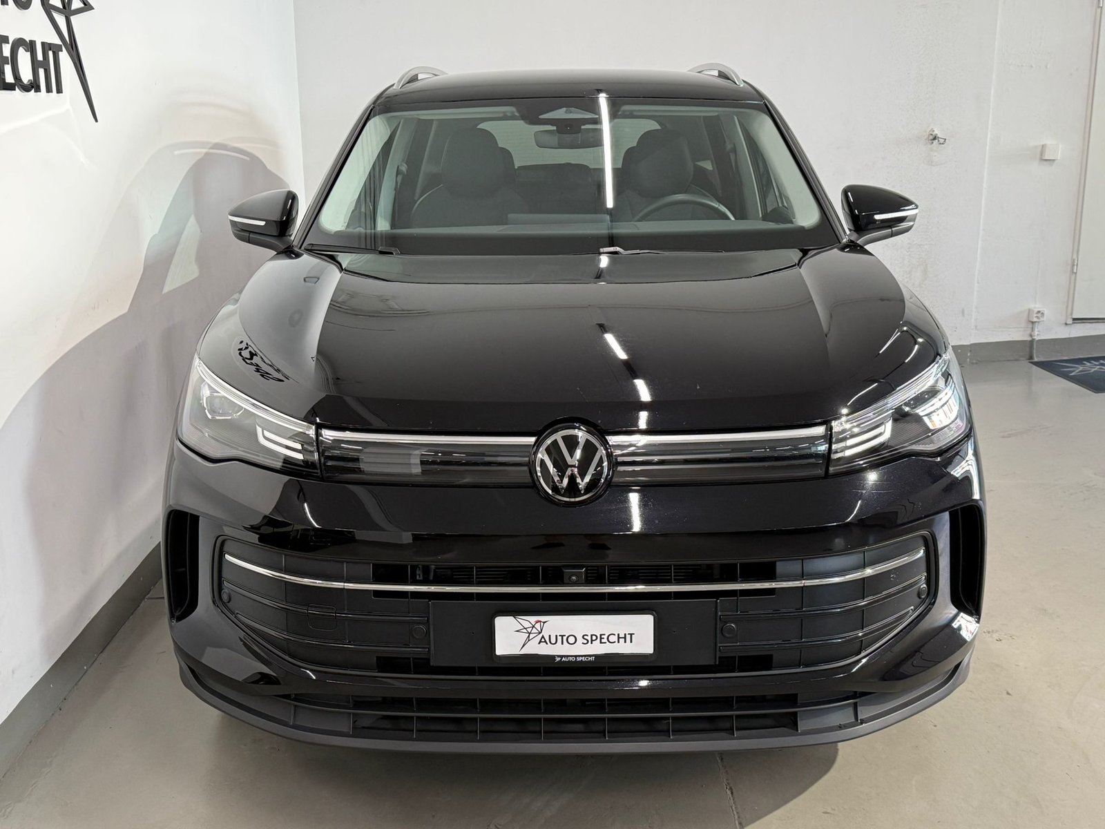 VW Tiguan 2.0 TDI SCR Life DSG, Diesel, Second hand / Used, Automatic - 3