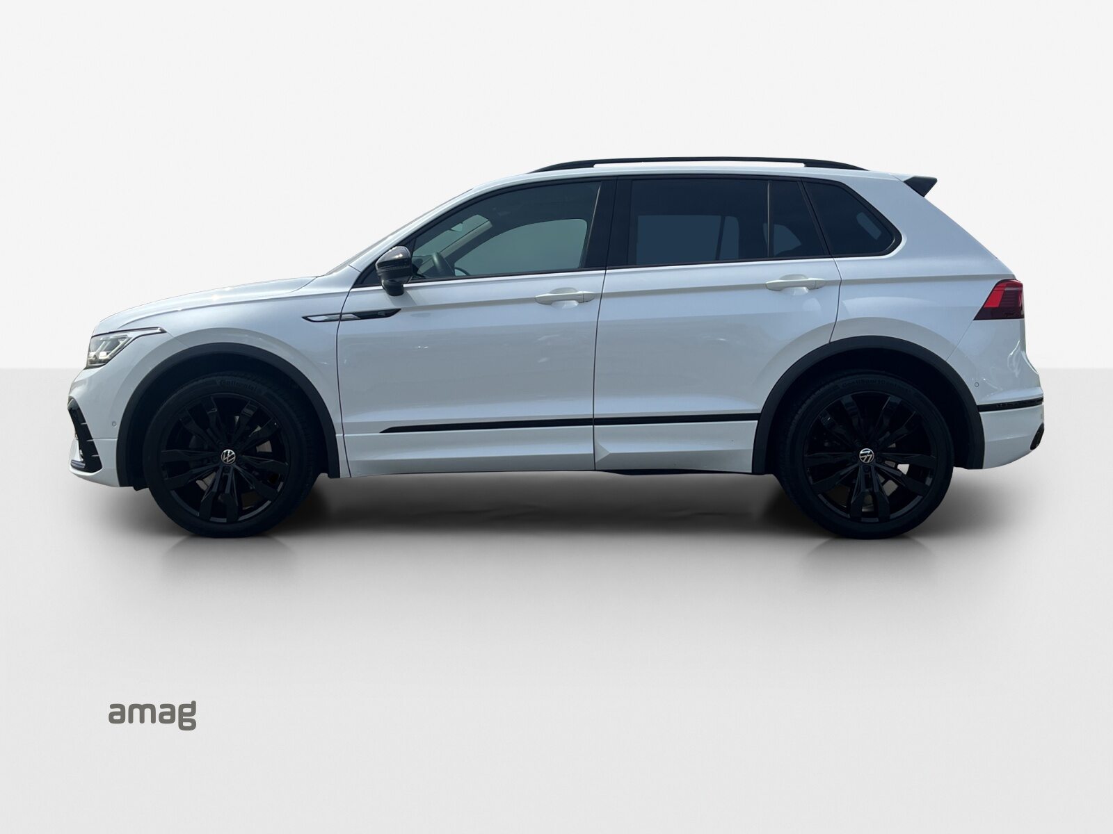 VW Tiguan R-Line SELECTION, Diesel, Second hand / Used, Automatic - 2