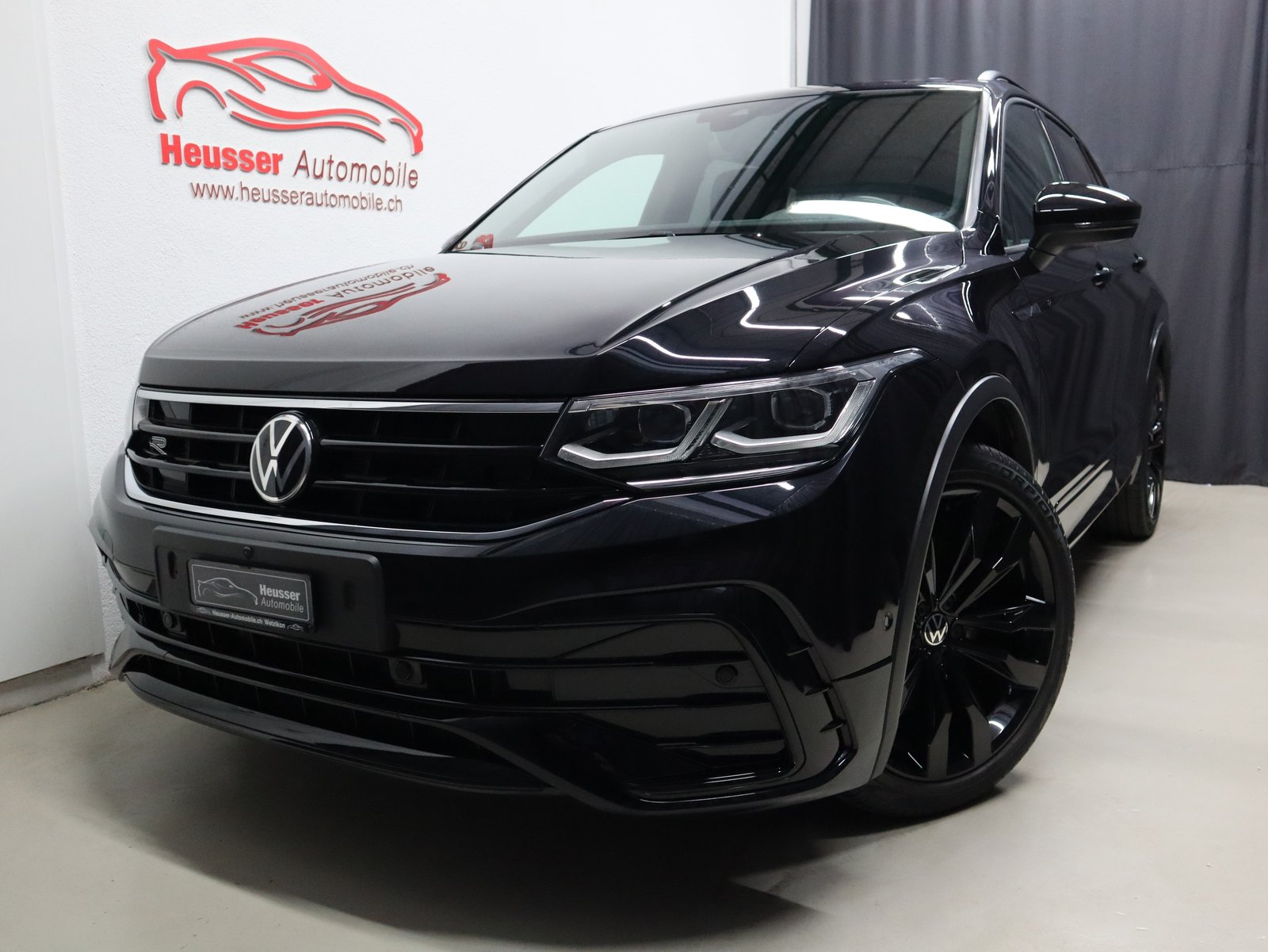 VW Tiguan 2.0TSI R-Line 4Motion DSG - Black Style - Panorama