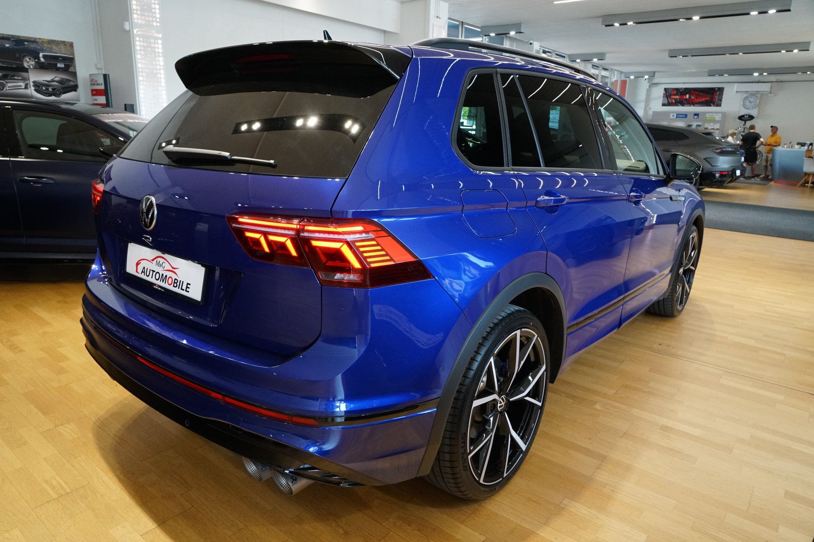 VW Tiguan 2.0TSI R 4Motion DSG Akrapovic, Benzin, Occasion / Gebraucht, Automatik - 7