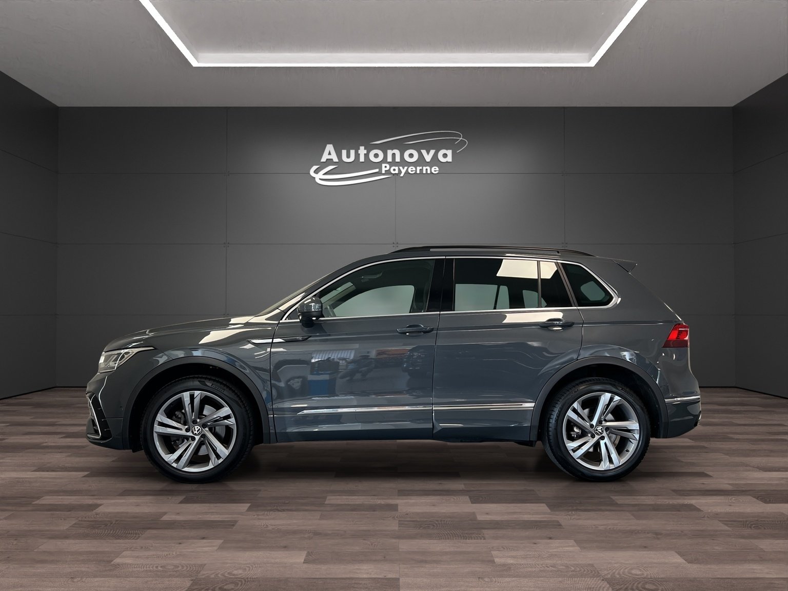 VW Tiguan 2.0TSI R-Line 4Motion DSG, Benzin, Occasion / Gebraucht, Automatik - 3