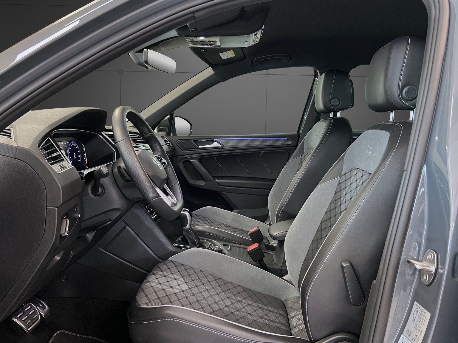 VW Tiguan 2.0TSI R-Line 4Motion DSG, Benzin, Occasion / Gebraucht, Automatik - 6