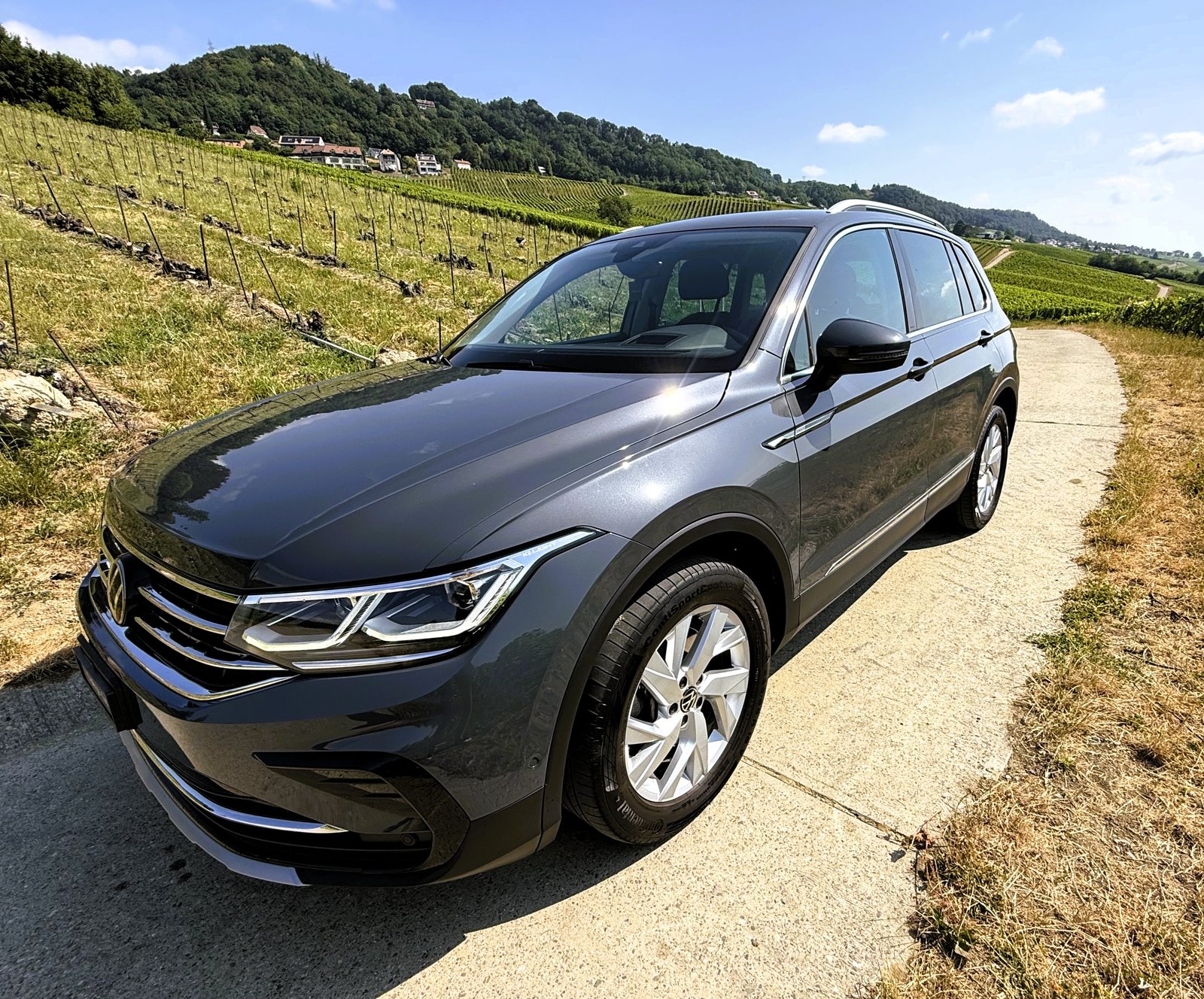 VW Tiguan 2.0 TDI SCR Elegance 4Motion DSG, Diesel, Second hand / Used, Automatic - 2