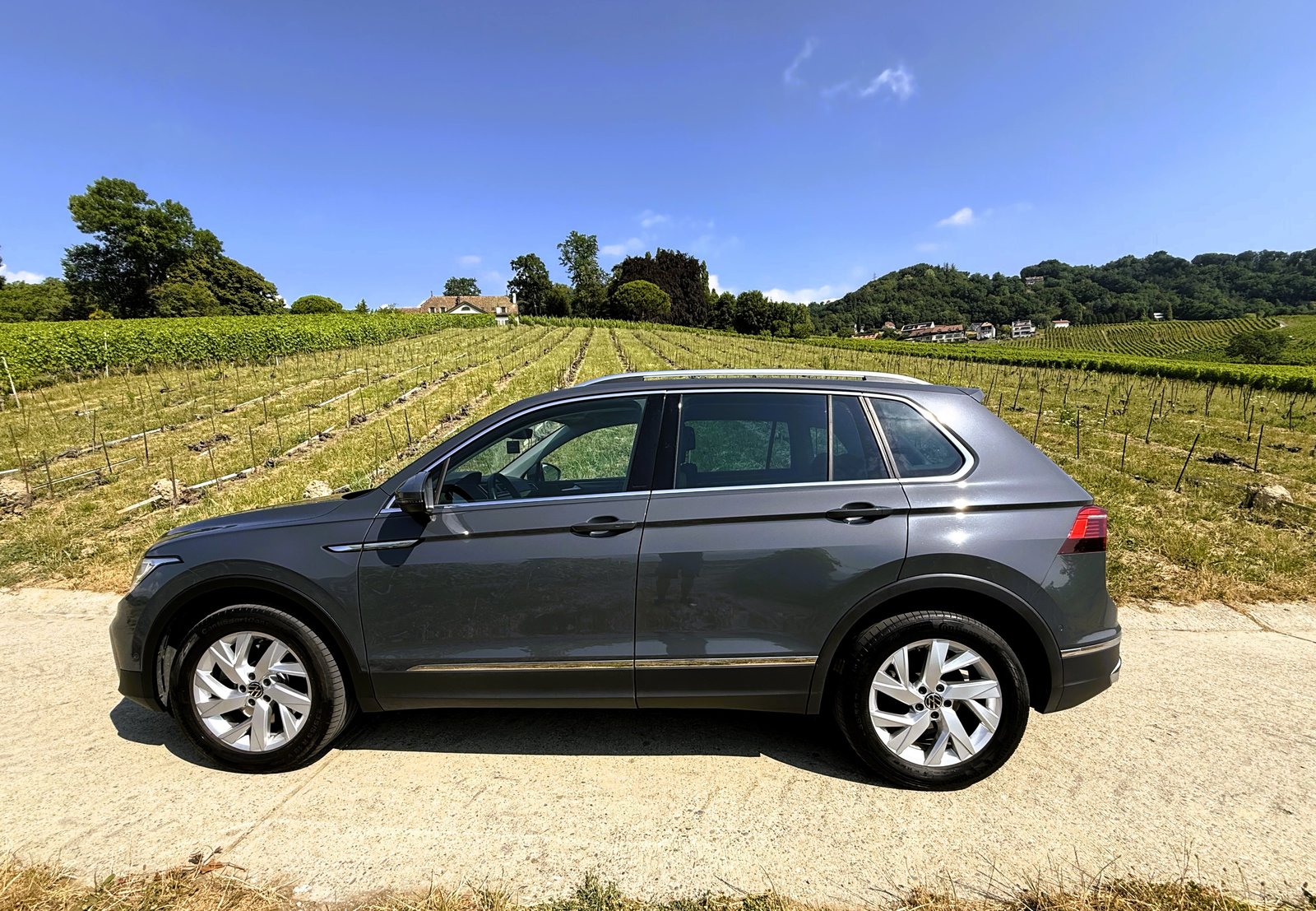VW Tiguan 2.0 TDI SCR Elegance 4Motion DSG, Diesel, Second hand / Used, Automatic - 5