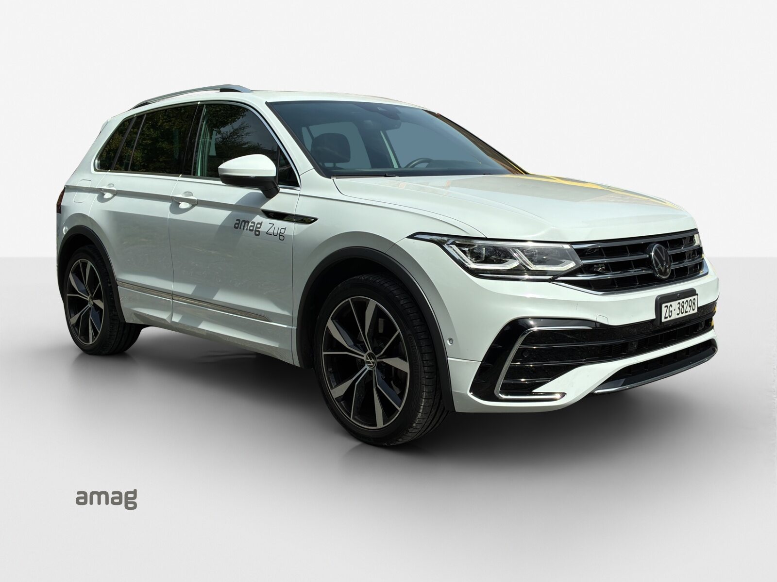 VW Tiguan R-Line, Benzin, Occasion / Gebraucht, Automatik - 6