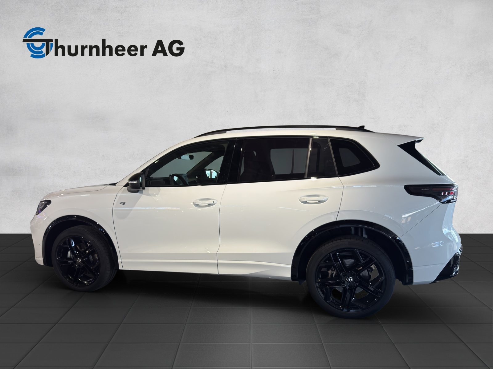 VW Tiguan R-Line UNITED, Essence, Occasion / Utilisé, Automatique - 3