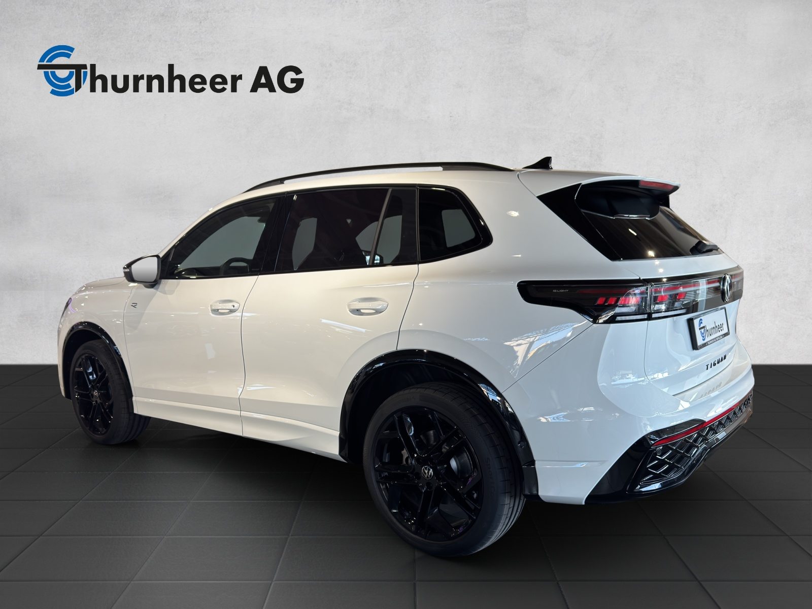 VW Tiguan R-Line UNITED, Essence, Occasion / Utilisé, Automatique - 4