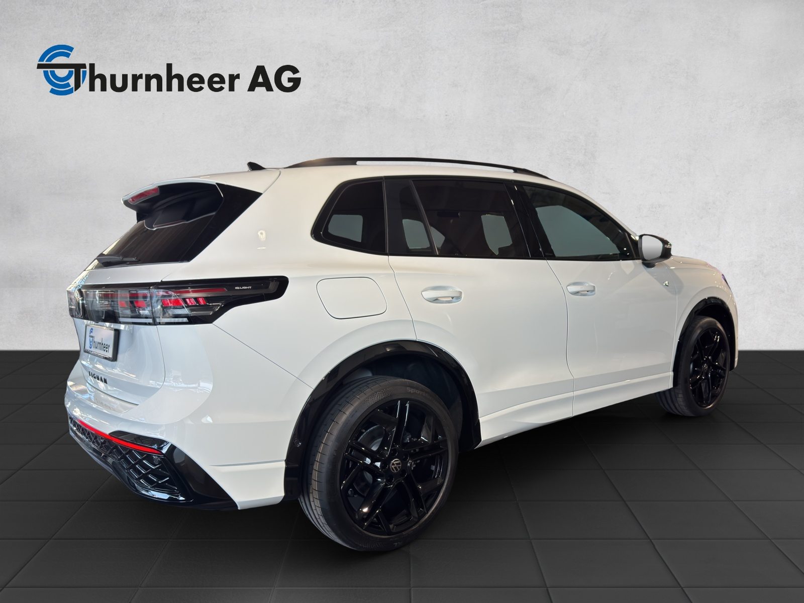 VW Tiguan R-Line UNITED, Essence, Occasion / Utilisé, Automatique - 6