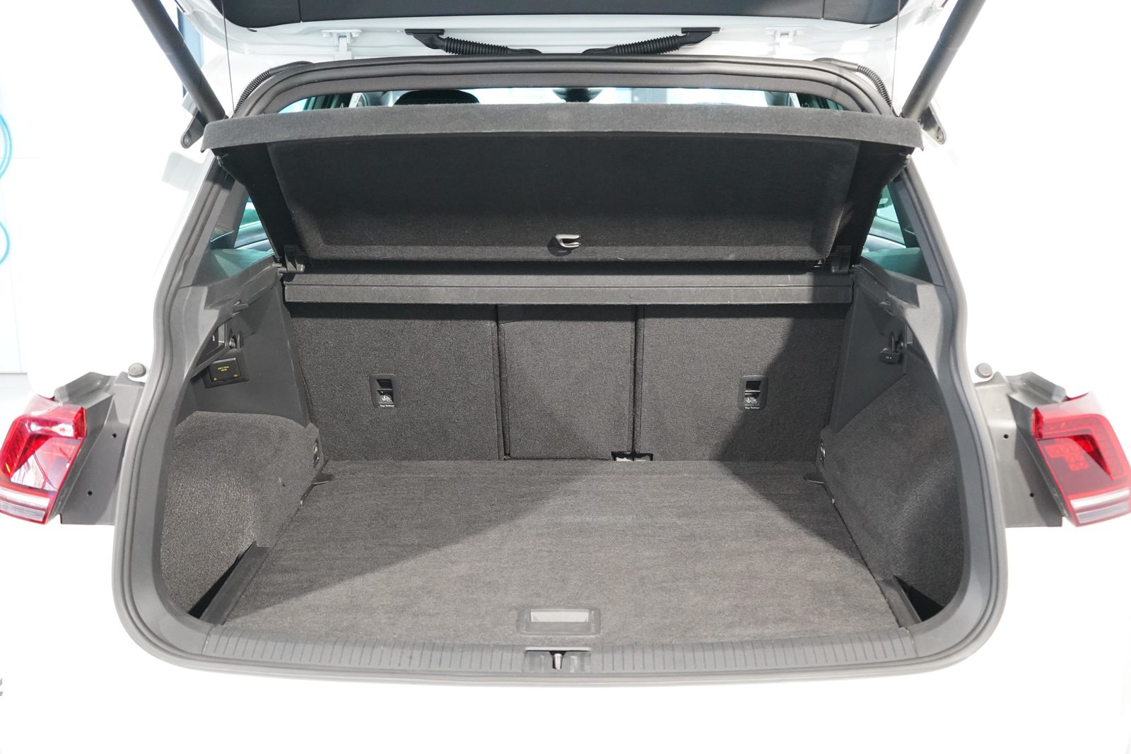 VW Tiguan 2.0 TSI Highline DSG, Petrol, Second hand / Used, Automatic - 5