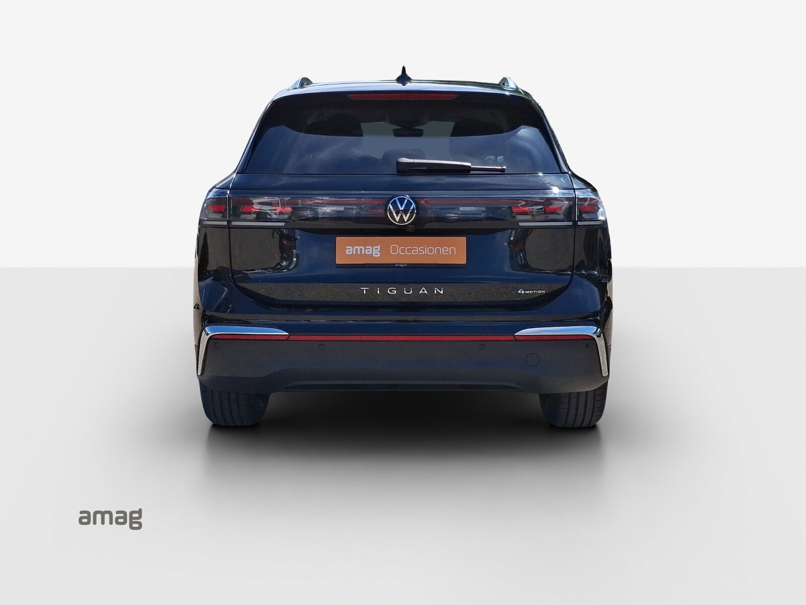 VW Tiguan Elegance, Petrol, Second hand / Used, Automatic - 4