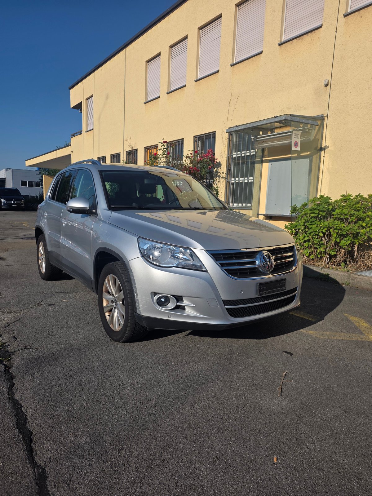 VW Tiguan 2.0 TDI SportStyle Tiptronic, Diesel, Second hand / Used, Automatic - 2