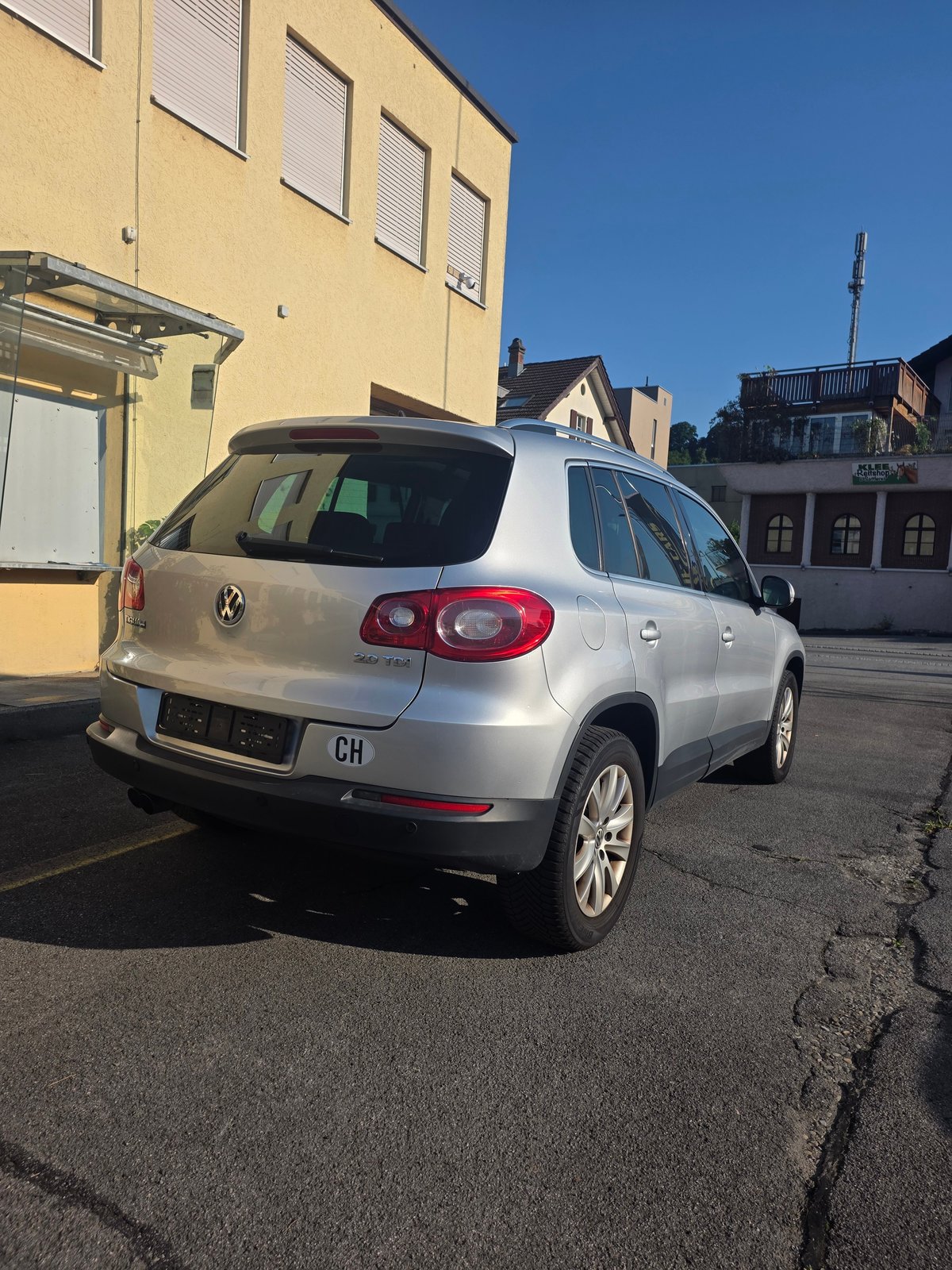 VW Tiguan 2.0 TDI SportStyle Tiptronic, Diesel, Second hand / Used, Automatic - 4