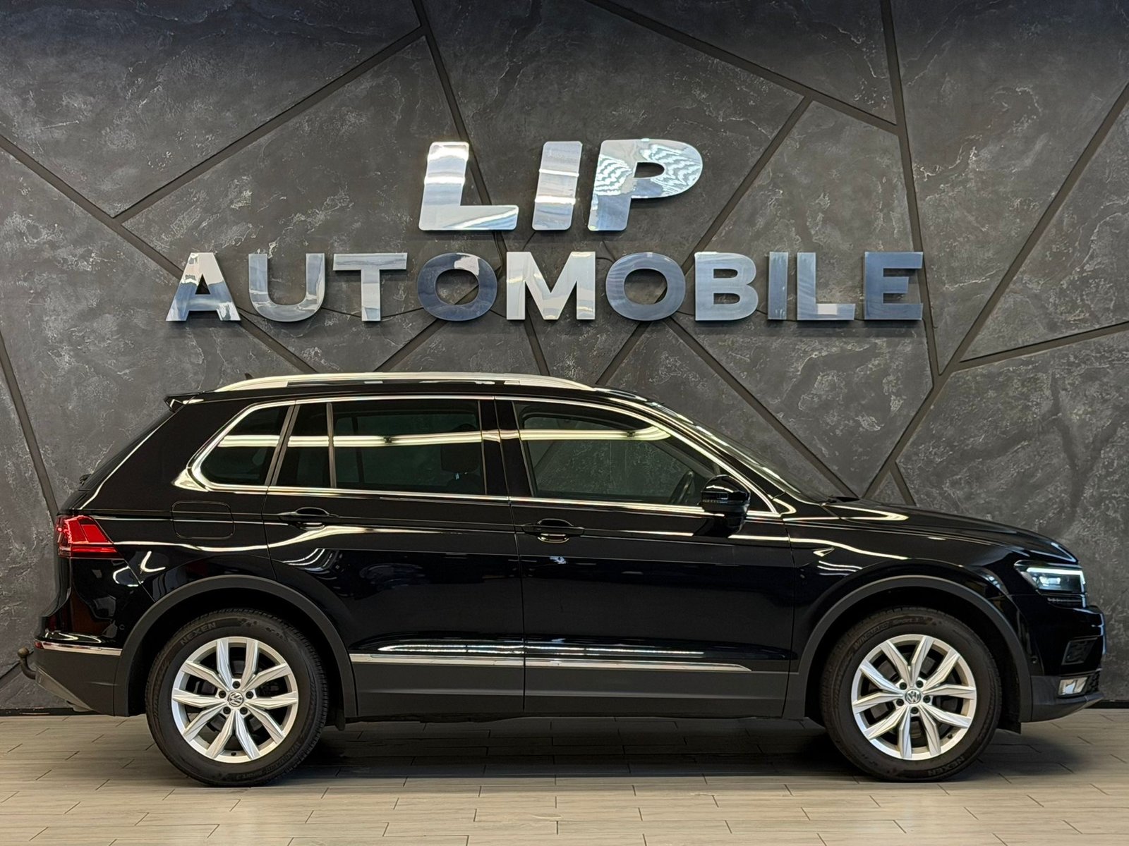 VW Tiguan 2.0TSI Highline 4Motion DSG, Petrol, Second hand / Used, Automatic - 4
